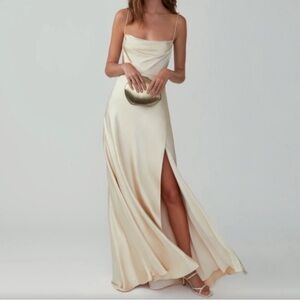 Champagne Fame and Partners dress. Size 2, worn once. Broken clasp in back